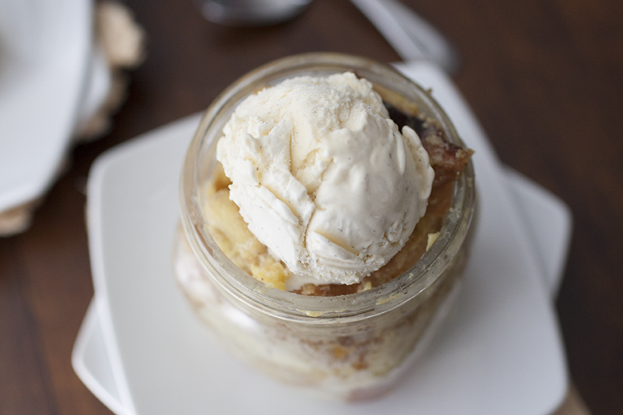 bread-pudding-a-la-mode