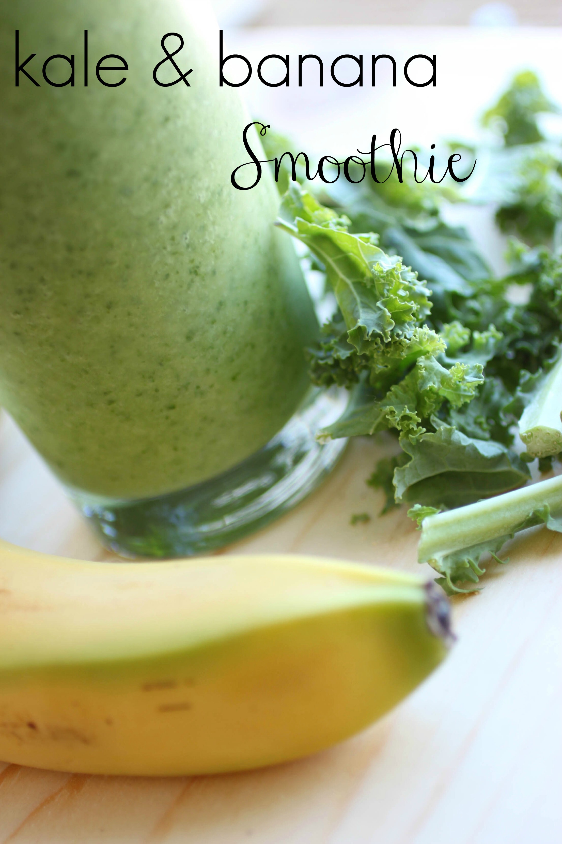 Kale and banana smoothie